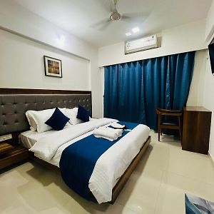Three-Bedroom Superior Apartment